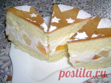 Бисквит с творожным кремом и консервированными фруктами / Вкусные привычки