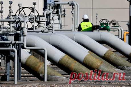 В Германии оценили уровень заполненности газохранилищ страны. Уровень заполненности подземных хранилищ газа в Германии находится на отметке 98,52 процента. Об этом сообщает Федеральное сетевое агентство ФРГ.Отмечается, что заполнение продолжается. «При этом уровень газа в крупнейшем хранилище Германии — в Редене — составляет 91,41 процента», — говорится в публикации.