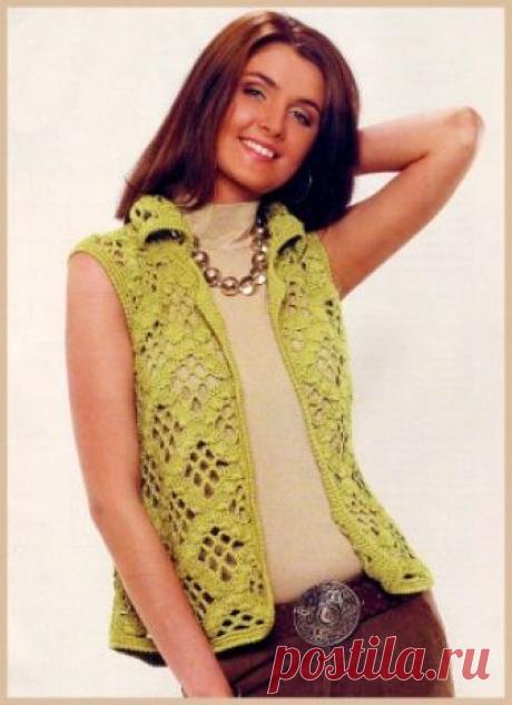 Ажурный жилет с воротником. Схема вязания спицами.