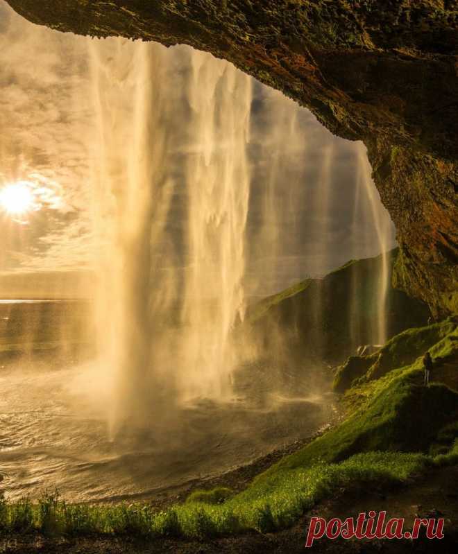 Водопад Селйяландсфосс. Энциклопедия