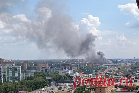 Крупный пожар в Котельниках. У магазина Леруа Мерлен на Котельническом проезде пожар.