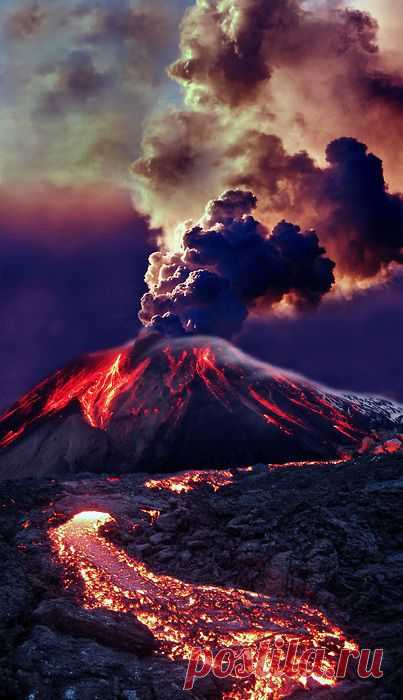 Erupting Volcano, Hawaii | My Favorite travel jaunts