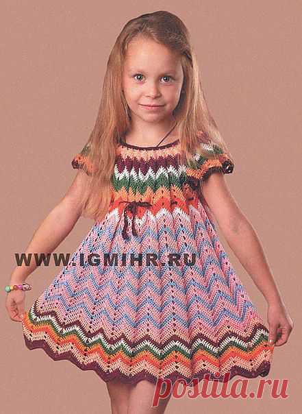 Нарядное летнее платье с узором зигзаг для девочки 5-6 лет.