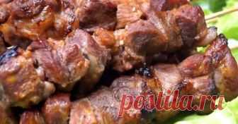 Очень вкусный шашлык прямо в духовке у вас дома! Секрет в маринаде Но что делать, если на дворе нелетная погода, а желание получить вкуснейшее блюдо непреодолимо рвется наружу? Выход есть – сделать его в домашних условиях в духовке. Подарить кусочек солнечного лета м