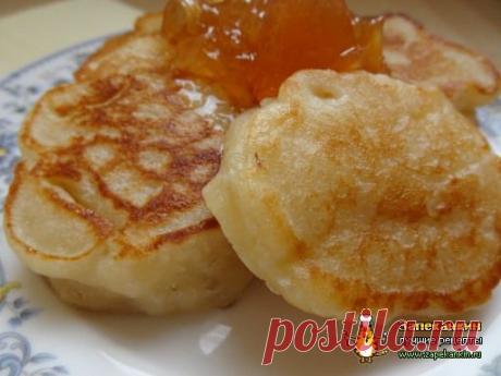 Оладьи пышные на горячем кефире получаются хорошие,соду положила в теплый кефир