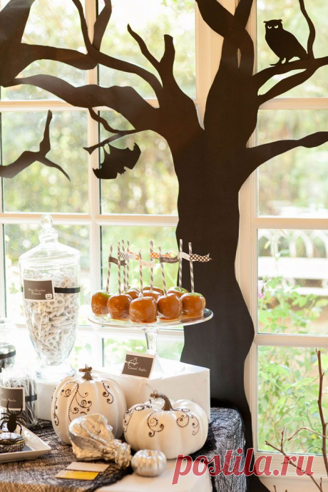 В тёмном, тёмном и чёрном лесу жили были… нарядные тыквы и карамельные яблочки :)