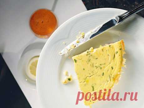 Рецепт омлета-суфле с ветчиной и сыром