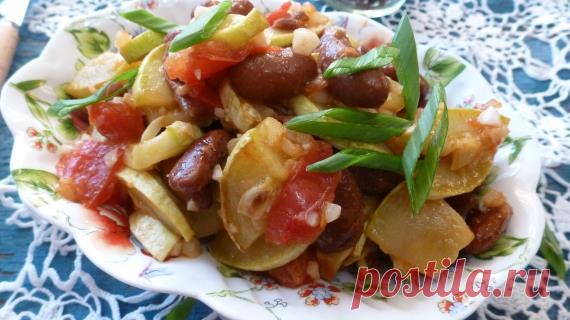 Теплый салат из кабачков с фасолью | ВКУСНЫЕ РЕЦЕПТЫ | Пульс Mail.ru ИНГРЕДИЕНТЫ кабачки молодые 1 шт помидоры 1 шт фасоль вареная 1 стак чеснок 2 зуб соль по вкусу перец Kotanyi по вкусу приправа Кавказские травы...