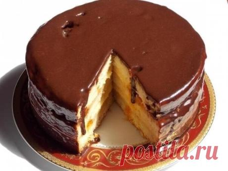 Торт Чародейка
Ингредиенты:
маргарин — 250 граммов
яйца — 3 штуки
сода — 1 чайная ложка
сливочное масло — 200 граммов
мука — 500 граммов
молоко — 1 стакан
сахар — 1 стакан
какао — 2 столовые ложки
Приготовление:
Лучше всего торт "Чародейка" готовить на праздник. Если вы испечете этот торт, все присутствующие обязательно оценят этот кулинарный шедевр. Для приготовления торта вам понадобятся следующие ингредиенты: маргарин, яйца, сода, сливочное масло, мука, молока. В первую очередь возьмите по