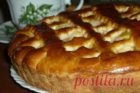 Открытый дрожжевой пирог с яблоками — Домашний уют