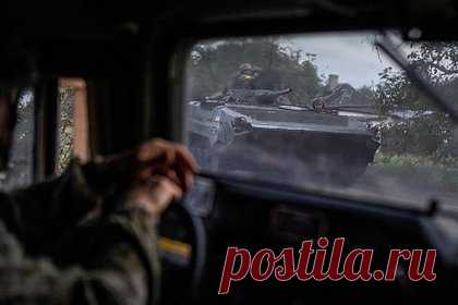 21-летний сын украинского бизнесмена Онистрата погиб под Павловкой. Остап Онистрат с позывным Бендер, сын известного украинского бизнесмена Андрея Онистрата, погиб под Павловкой. Об этом сообщил отец молодого человека в Facebook. Младший Онистрат служил оператором дрона в 68-й отдельной егерской бригаде. Погибшего похоронят 6 июня на киевском кладбище «Берковицы».