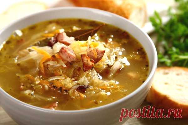 Щи с копченым салом и колбасой
Вкуснейшие ароматные щи из квашеной капусты с колбасой и копченым салом.