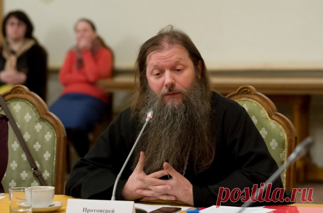 Священник заявил, что говорил с Чарльзом Дарвином об эволюции и тот раскаялся | Религия