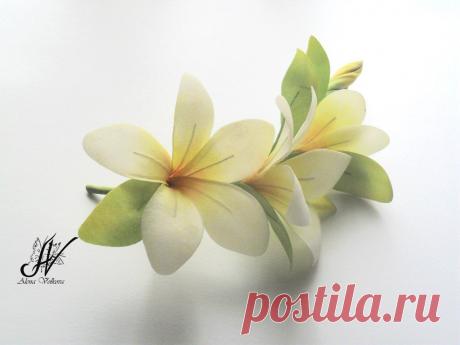 веточка шелковой плюмерии &quot;Тропиканка&quot;