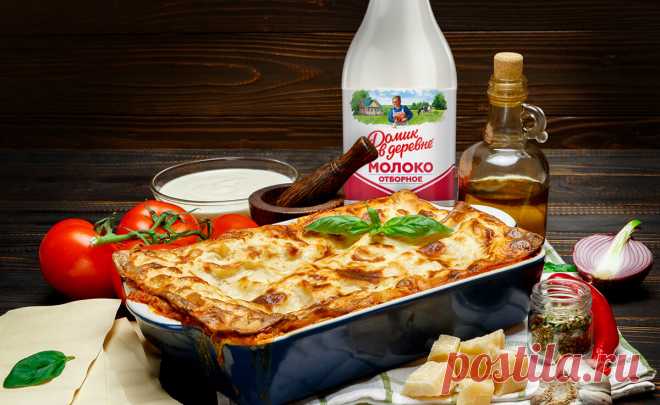 Пошаговый рецепт мясной лазаньи с соусом «Бешамель» от шеф-повара Константина Ивлева | Готовим #ДомаВкусно с продуктами «Домик в деревне» | Яндекс Дзен