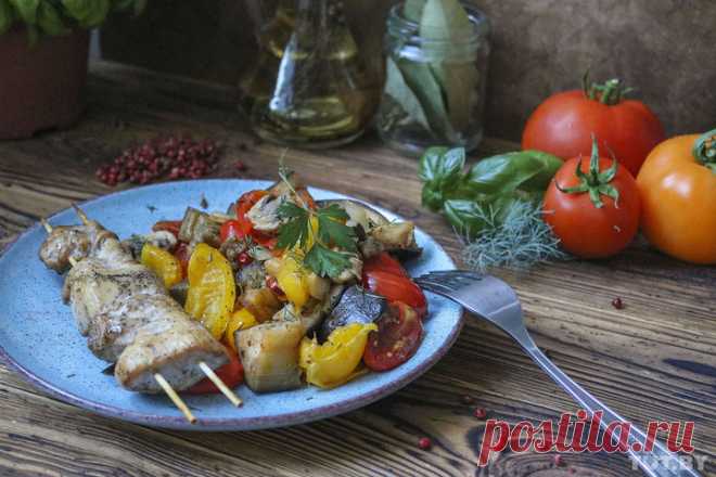 Готовим по ПП рецептам: запеченные овощи с куриным шашлыком, творожная запеканка и диетические эклеры