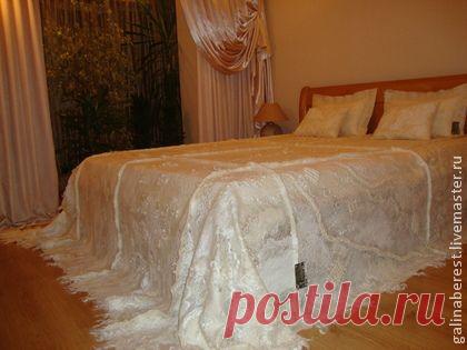 Покрывало на кровать из шерсти и шелка. / войлок ручной работы / - покрывало на кровать