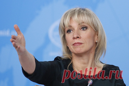 Захарова объяснила высылку заместителя посла США. Официальный представитель МИД России Мария Захарова объяснила высылку заместителя посла США Барта Гормана зеркальной мерой в ответ на высылку советника-посланника РФ в Вашингтоне. Она отметила, что Госдеп «демонстративно проигнорировал» обращение Москвы с просьбой продлить его пребывание хотя бы до приезда «сменщика».