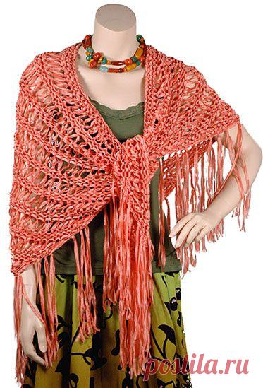 Вязаная спицами ажурная треугольная шаль Nicky / kroika.org