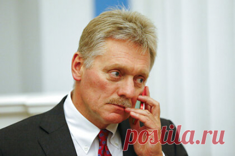 Кремль сообщил о глубокой озабоченности из-за стягивания ВСУ в Донбасс. Кремль глубоко озабочен стягиванием Вооруженных сил Украины (ВСУ) к линии разграничения в Донбассе и считает это опасным авантюризмом, заявил пресс-секретарь президента России Дмитрий Песков. Он добавил, что Россия делает все возможное для урегулирования ситуации в Донбассе.