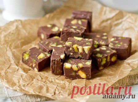 Шоколадная помадка с вареной сгущенкой и орехами &raquo; Любимые рецепты