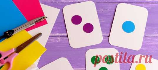 7 нескучных способов научить ребенка цифрам и счету. Знакомить малыша с цифрами и учить счету в пределах 10 можно, как и в случае с буквами и чтением, в 4–5 лет. Некоторые родители добиваются того, что чадо вызубривает цифры и раньше, но это опережение событий: дети по-настоящему понимают смысл чисел лишь в старшем дошкольном возрасте.