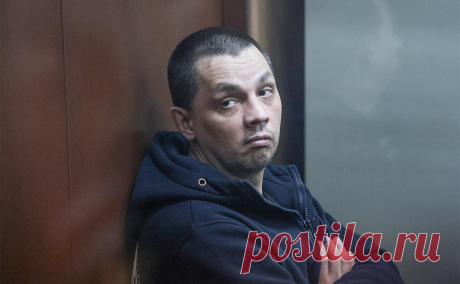 Суд отправил в психбольницу фигуранта дела по покушению на Соловьева. Второй Западный окружной военный суд освободил от наказания 43-летнего жителя Москвы Василия Стрижакова — фигуранта уголовного дела о подготовке убийства тележурналиста Владимира Соловьева, — но отправил его на принудительное лечение в психбольницу.
