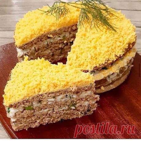 Печеночный тортик
Ингредиенты:
Печень 500 гр
Луковица 1 шт
Овсяные отруби 30 гр
Творожок мягкий 120 гр
Яйцо 1 шт
Соль, перец
.
Начинка:
Яйцо 5 шт
Зелень
Йогурт 0%
Соль, перец, чеснок