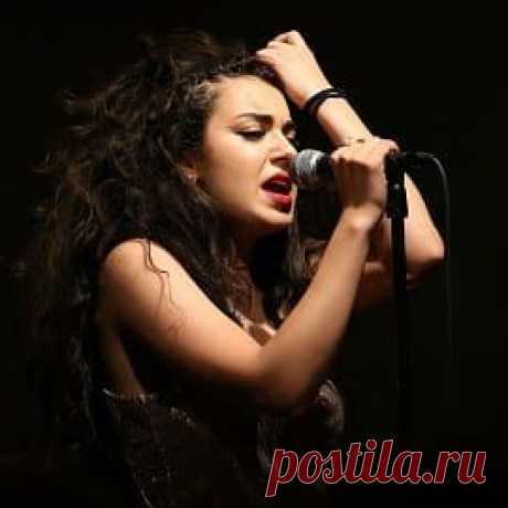 Новый видеоклип Charli XCX — Breaking Up | KlipoMuz.com