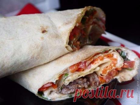 Рулет из лаваша с мясом