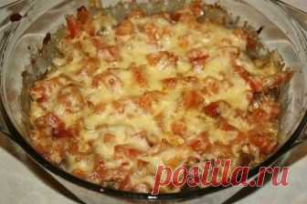 Куриная печень по- милански Куриная печень, приготовленная по-милански, сначала проходит легкую обжарку, а затем запекается в духовке с помидорами, чесноком, зеленью и сыром. Очень сочно и бесподобно вкусно.
