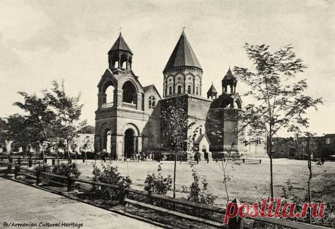 The Etchmiadzin Cathedral from HFB Lynch's Armenia, travels and studies vol. 1 (1901)
Собор Эчмиадзина из Армении ГФБ Линча, путешествия и учеба vol. 1 (1901)
