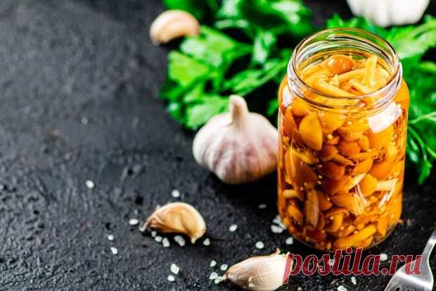 Маринованные опята с уксусом и чесноком — Домашние заботы
