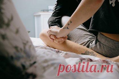 Женщина притворилась мужчиной ради секса со слепой девушкой и оказалась в тюрьме. 21-летняя жительница Великобритании Джорджия Билхэм притворилась мужчиной ради секса с девушкой. Она создала поддельную страницу в приложении Snapchat под именем Джордж Пэрри. В сети она познакомилась и начала общаться с 19-летней пользовательницей. Войдя в доверие, Билхэм предложила девушке встретиться вживую.