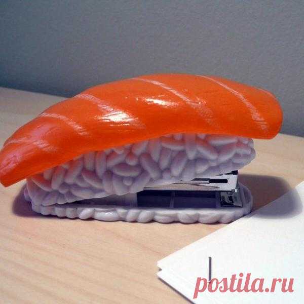 такой вот степлер ($8 на fancy)