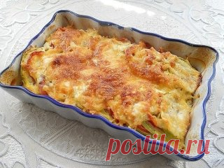 Кабачки, запеченные с помидорами и сыром.

специи, пе...