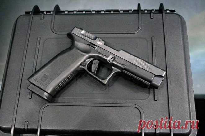 Очередной Glock killer - чешский пистолет vz. 15 С момента появления пистолетов Glock, только ленивый не выпустил свой вариант оружия с аналогичной конструкцией. Особенно заметны старания конструкторов различных оружейных компаний в последнее время....