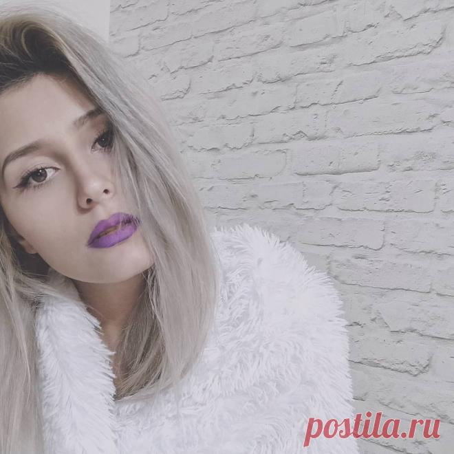 Wolffix Стримерша из твича в прямом эфире проводит дискуссии на различные темы. Начинается зависимость заходить к ней на эфир и ждать нового эфира. Ссылка: https://www.twitch.tv/wolffix Все соц сети: https://wolffix.ru/ 
#wolffix, #карина #стримерша, #оляша, #аморант #слив