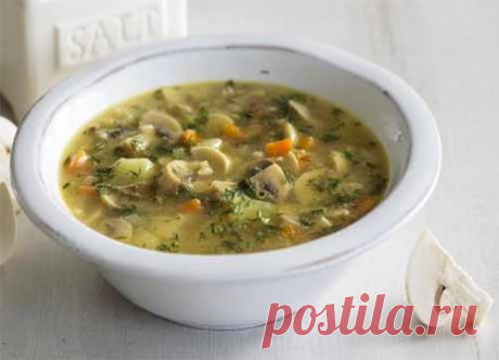 Крупник с грибами 
Вкус этого белорусского супа напрямую зависит от грибов, которые вы используете. Самый шикарный получится с белыми или подосиновиками. Но даже если у вас под рукой только шампиньоны, не отчаивайтесь …