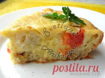 Вкуснейший наливной пирог для всей семьи «Прошу к столу» Наливные пироги всегда выгодно смотрятся на столе, а готовятся очень быстро и невероятно просто! Я предлагаю пирог «Прошу к столу» с мясным фаршем, цветной капустой и помидорами. Получается очень вкус...