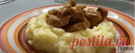 Бефстроганов из свинины вкусный рецепт с фото пошагово и видео - TvCook.ru
Не является классическим вариантом, оригинальный рецепт готовится из говядины
