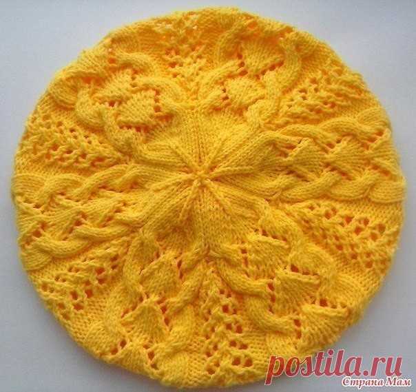 АЖУРНЫЙ БЕРЕТ СПИЦАМИ

Резинка вяжется на спицах № 2 мм, ажурный узор на спицах № 2,5 мм. 
На обхват головы 54-56 см. На спицы № 2 мм набрать 128 п, замкнуть в круг и вязать резинкой 2 лиц. 2 изн. 4 см (у меня 18 рядов) 
После резинки переходим на спицы № 2,5 мм и вяжем 1 вспомогательный ряд лиц. петлями, в котором равномерно прибавляем 28 петель (всего на спицах будет 156 петель). 
На схемах приведены только нечетные ряды, в четных рядах петли вяжем по рисунку, накиды - л...