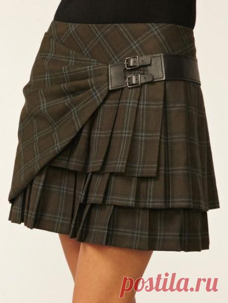 plaid pleated skirt - I am not a skirt-wearer, but I could see myself getting this. :) | Clothes
