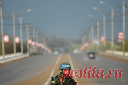 Власти Приднестровья пожаловались в ООН и ОБСЕ на действия Молдавии. Глава непризнанной Приднестровской Молдавской республики (ПМР) Вадим Красносельский обратился в ООН и ОБСЕ в связи с кризисной ситуацией в отношениях Приднестровья и Молдавии. В Тирасполе утверждают, что молдавское руководство ограничивает поставку в республику товаров, а также отбирает часть положенного ПМР газа.
