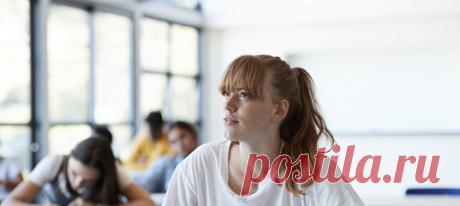 Наступление весны — это не только теплое солнце и прогулки, но и приближение экзаменов. Школьники и студенты усиленно повторяют пройденные темы, зубрят параграфы из учебников и конспектируют лекционные материалы. Если вы вели (все еще ведете) учебные записи неправильно, то подготовиться к проверочным работам будет сложно. #личнаяэффективность #продуктивность #учеба #полезныесоветы