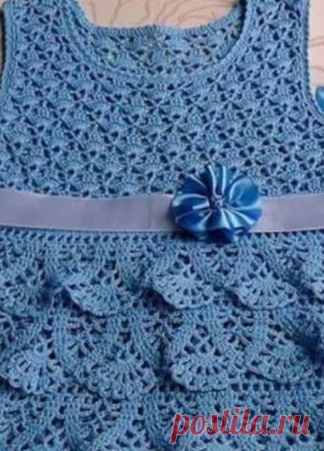 Чудесное платье для девочки, вяжем крючком