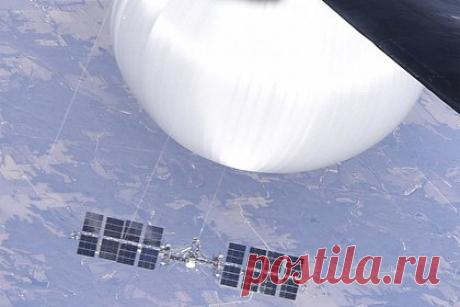 Стало известно о подключении шпионского шара из Китая к американскому провайдеру. Разведка США выяснила, что китайский шпионский шар, сбитый в небе над Южной Каролиной в феврале, был подключен к американскому интернет-провайдеру, сообщает NBC News. Компания, обвиненная в содействии китайской разведке, отрицает свою связь с шаром и настаивает на проведении собственного расследования.