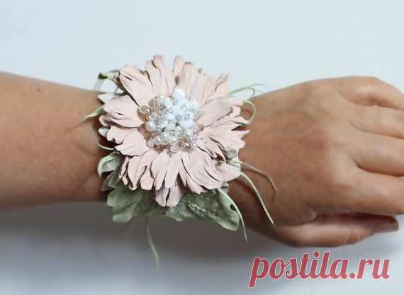 Dramblio Kaulo baltos odos apyrankė su gėlių 12 straipsnį iki meudeus apie Etsy