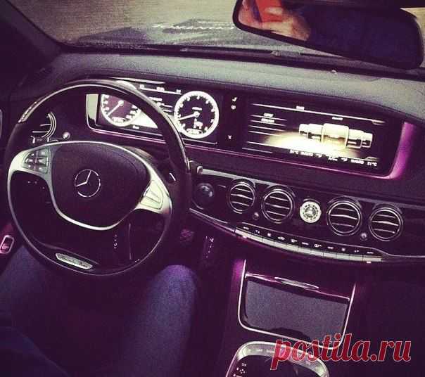 Пытаться добиться успеха, ничего не делая – то же самое, что пытаться собрать урожай там, где Вы ничего не сеяли.