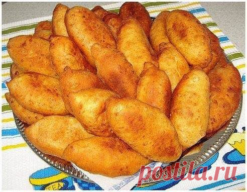 Жаренные творожные пирожки - ну очень вкусно!

Пирожки просто тают во рту!


Ингредиенты:
Тесто творожное-
1 пачка творога ( 250 гр ), 
2 яйца, 
1ч.л.соли, 
1 ст.л.сахара, 
2-3 ст.л.сметаны, 
2 ст.л. раст. масла, 
1/2 ч.л. соды (погасить) 
мука 
Начинка - любая

Приготовление:
Все ингредиенты смешать и добавить муки, чтобы получилось мягкое тесто. 

Разделить на 15-16 шариков и вылепить пирожки с любой начинкой.

Испечь во фритюре.
•••